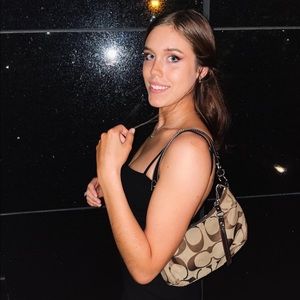 Meet your Posher, Emma